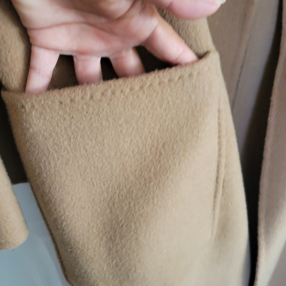 Elegant Tan Women's Coat - Picture 3 of 7